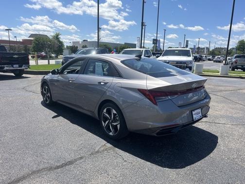 2023 Hyundai Elantra Limited