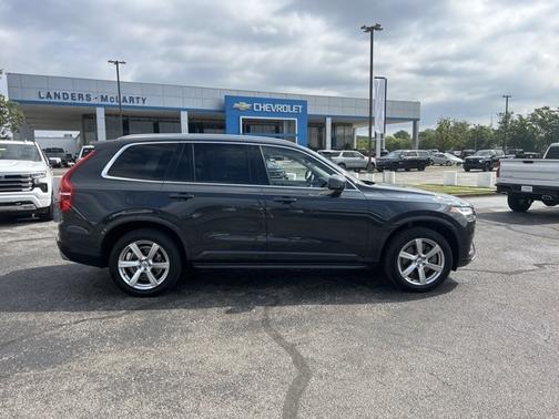 2021 Volvo XC90 T5 Momentum