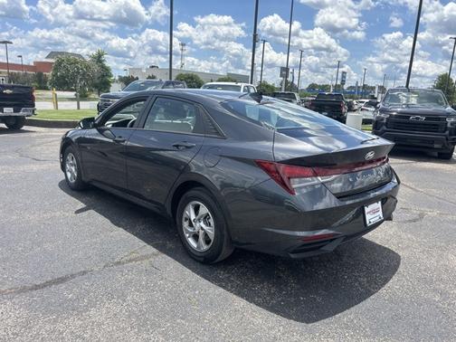2021 Hyundai Elantra SE