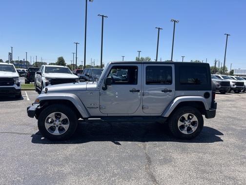 2016 Jeep Wrangler Unlimited Sahara