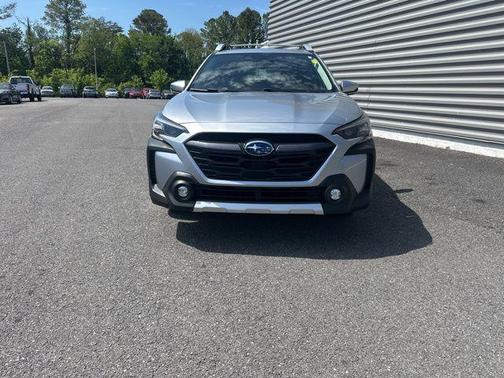 Ice Silver Metallic 2025 Subaru Outback Touring