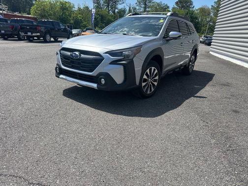 Ice Silver Metallic 2025 Subaru Outback Touring