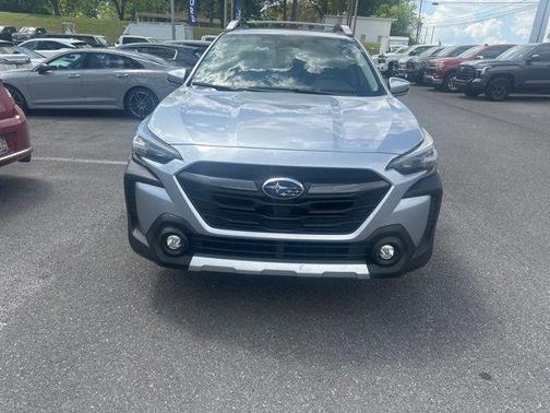 Ice Silver Metallic 2025 Subaru Outback Touring