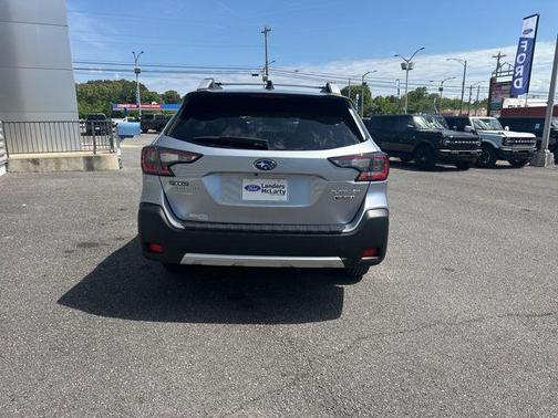 Ice Silver Metallic 2025 Subaru Outback Touring