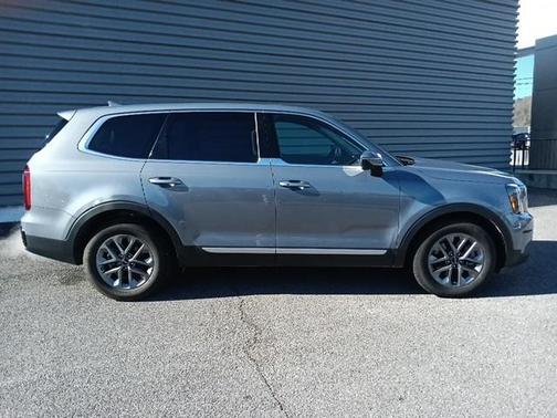 2023 Kia Telluride LX