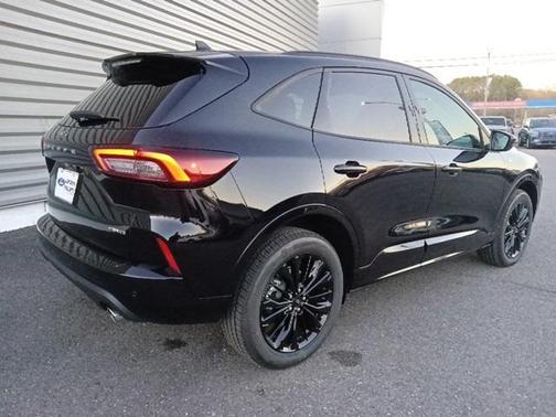 2026 Ford Escape ST-Line Elite