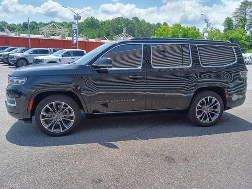 Diamond Black Crystal Pearlcoat 2022 Jeep Grand Wagoneer Series III 4x4