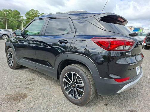 Mosaic Black Metallic 2025 Chevrolet Trailblazer LT