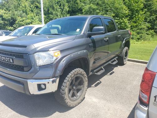 2017 Toyota Tundra SR5