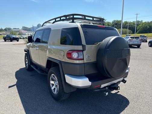 2014 Toyota FJ Cruiser Base