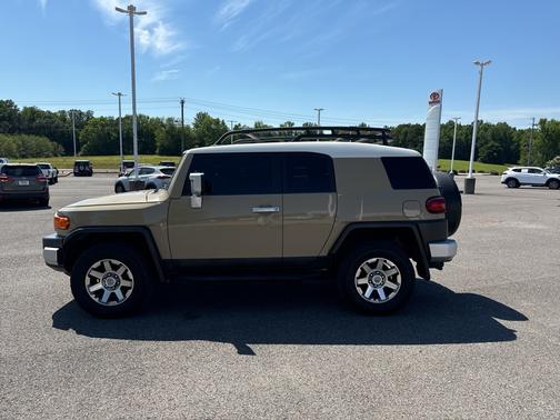2014 Toyota FJ Cruiser Base