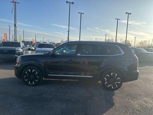 Ebony Black 2024 Kia Telluride SX Prestige
