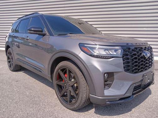 Carbonized Gray Metallic 2025 Ford Explorer ST