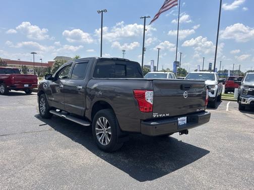 2017 Nissan Titan SL