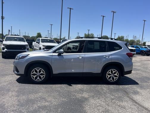 2023 Subaru Forester Premium