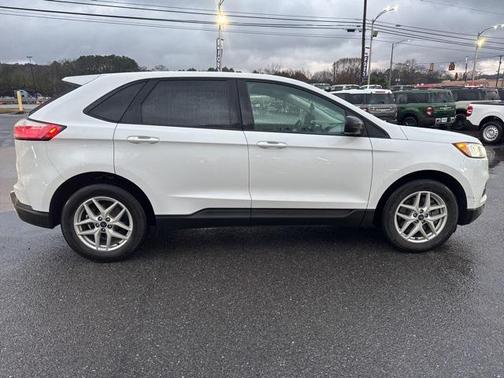 2021 Ford Edge SE