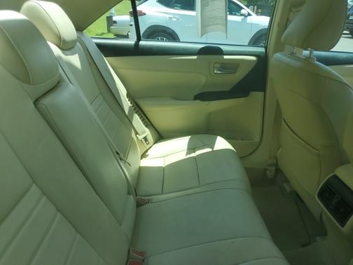 2017 Toyota Camry Hybrid XLE