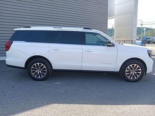 Oxford White 2025 Ford Expedition Max Platinum