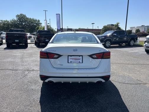 2022 Nissan Altima 2.5 SL