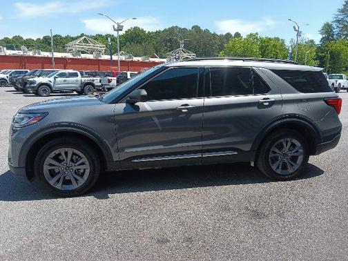 Carbonized Gray Metallic 2025 Ford Explorer Active