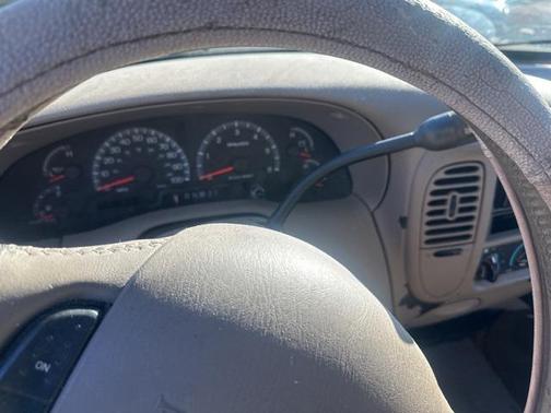 2002 Ford F-150 XLT SuperCab