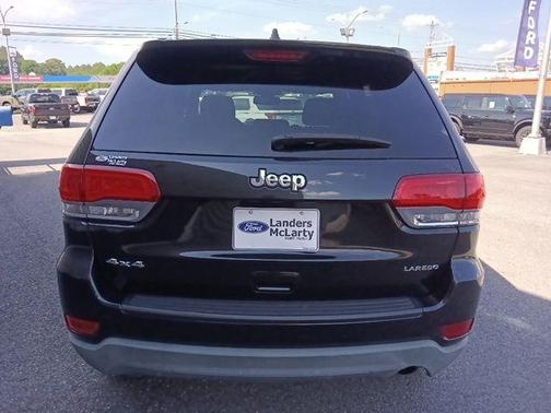 Brilliant Black Crystal Pearlcoat 2016 Jeep Grand Cherokee Laredo