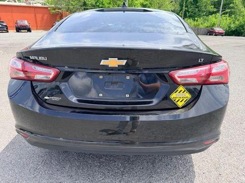 Mosaic Black Metallic 2019 Chevrolet Malibu LT