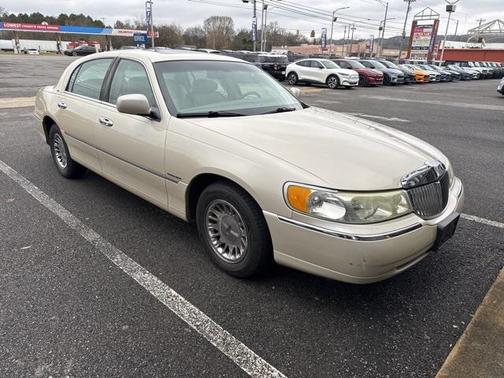 2002 Lincoln Town Car Cartier