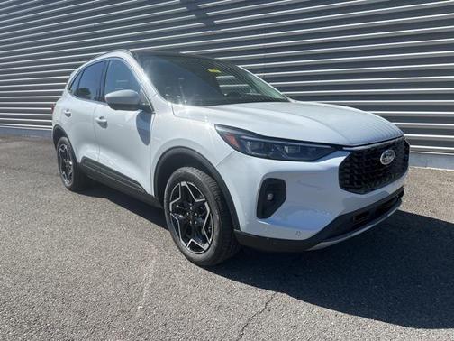 2026 Ford Escape Platinum