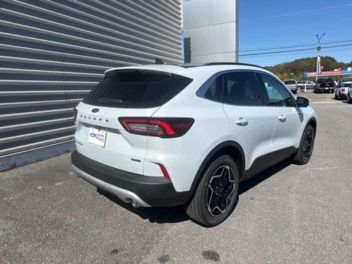 2026 Ford Escape Platinum