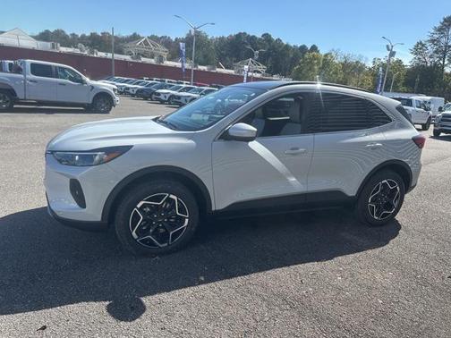 2026 Ford Escape Platinum