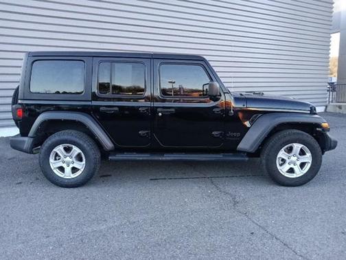 2022 Jeep Wrangler Unlimited Sport