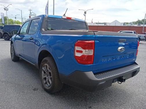 Velocity Blue Metallic 2022 Ford Maverick XLT