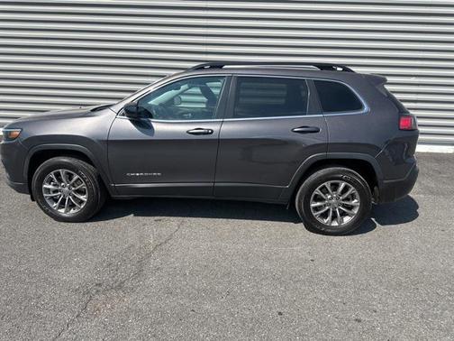 2022 Jeep Cherokee Latitude Lux