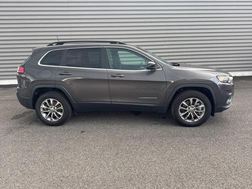 2022 Jeep Cherokee Latitude Lux
