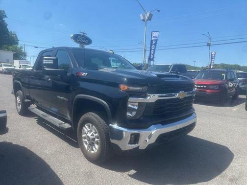 Black 2024 Chevrolet Silverado 2500 LT