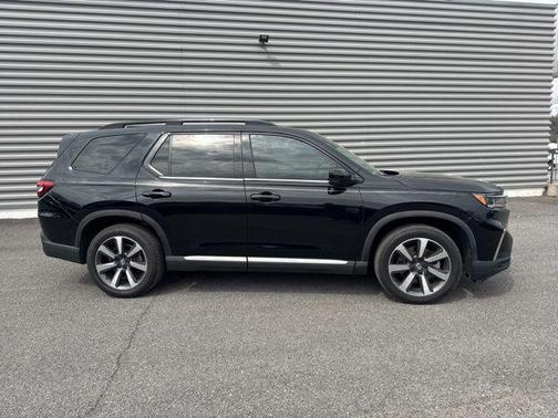 2023 Honda Pilot AWD Elite