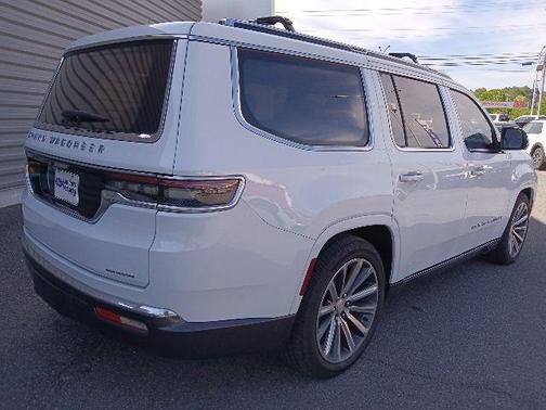 Bright White Clearcoat 2022 Jeep Grand Wagoneer Series II 4x4