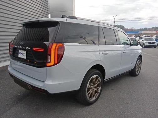 2025 Ford Expedition King Ranch