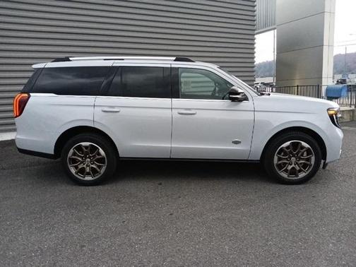 2025 Ford Expedition King Ranch