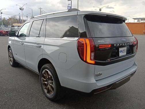 2025 Ford Expedition King Ranch