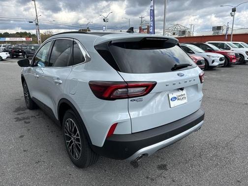 2025 Ford Escape SE