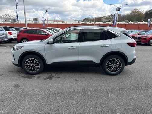 2025 Ford Escape SE