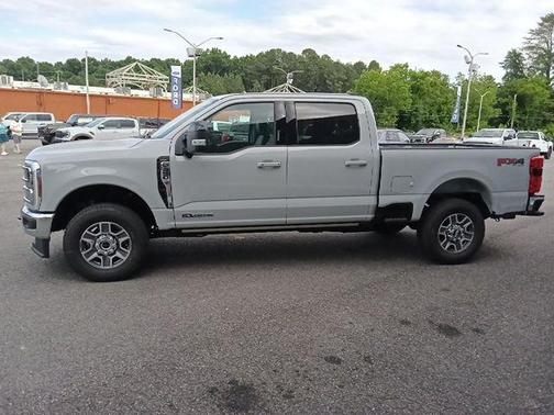 Avalanche 2026 Ford F-250 Lariat