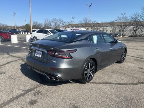 2023 Nissan Maxima SV