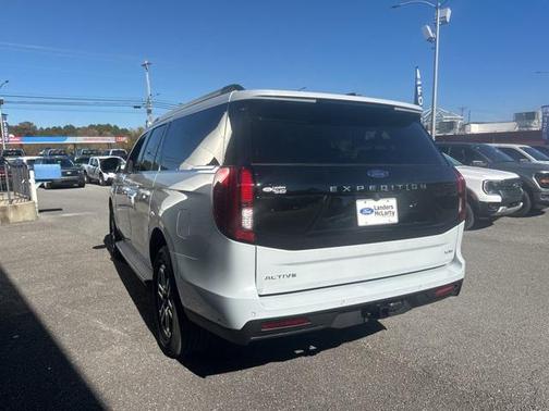 2025 Ford Expedition Max Active 4x2
