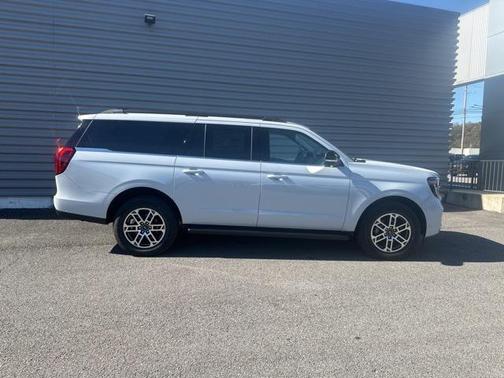 2025 Ford Expedition Max Active 4x2