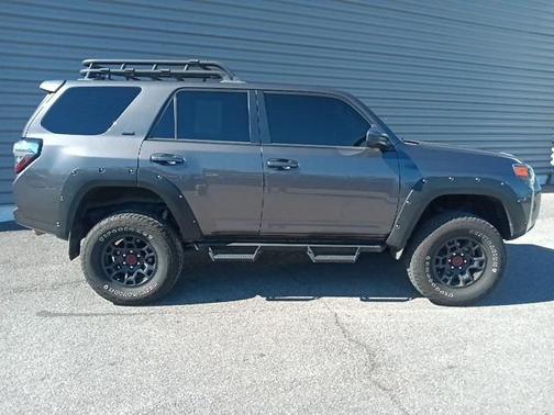 2022 Toyota 4Runner SR5