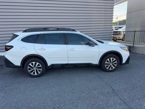 Crystal White Pearl 2021 Subaru Outback Base