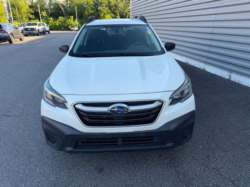 Crystal White Pearl 2021 Subaru Outback Base